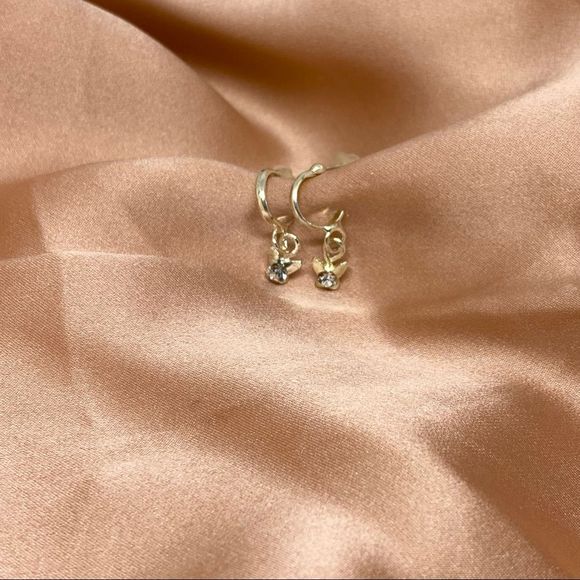 NIB Pure real Silver Butter Fly Cubic Zirconia Stone Earring - Picture 1 of 6